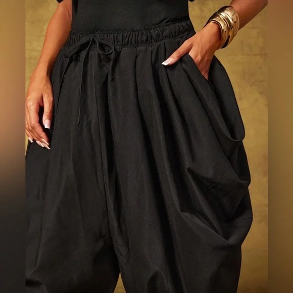 Pleated dramatic Black oversized Women's Harem Pants - Picture 4 of 5